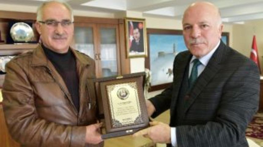 Beypınarı Sakinlerinden Sekmen&rsquo;e Hizmet Teşekk&uuml;r&uuml;