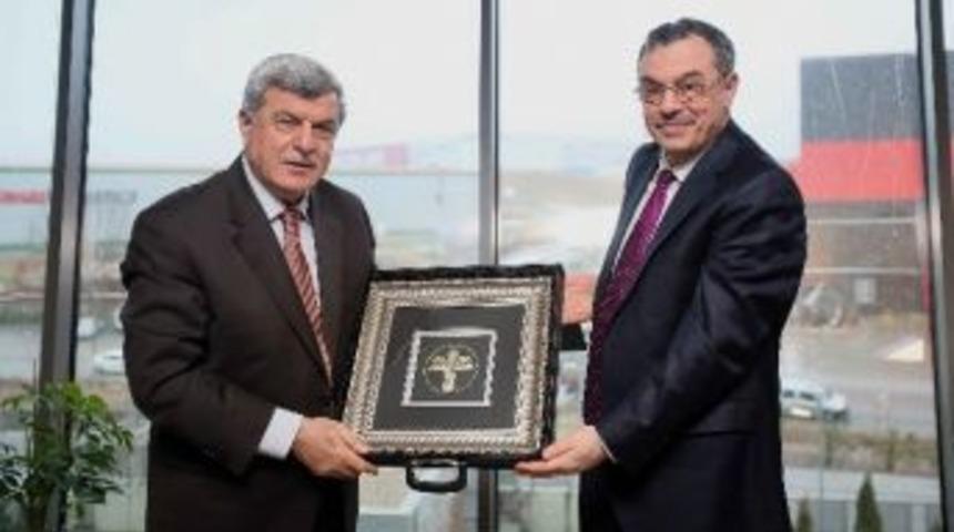 Başkan Karaosmanoğlu, Kuveyt T&uuml;rk&rsquo;e Konuk Oldu