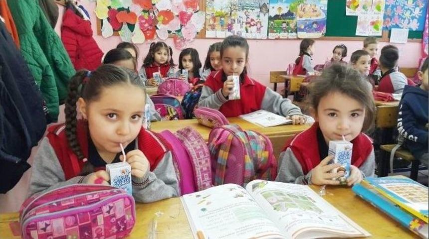 İkinci D&ouml;nem Okul S&uuml;t&uuml; Projesi İle Başladı