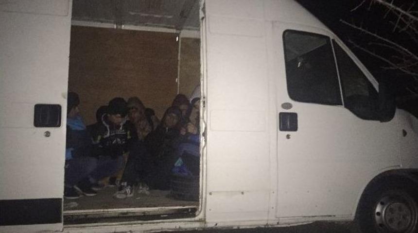 Edirne&rsquo;de 112 Ka&ccedil;ak G&ouml;&ccedil;men Yakalandı