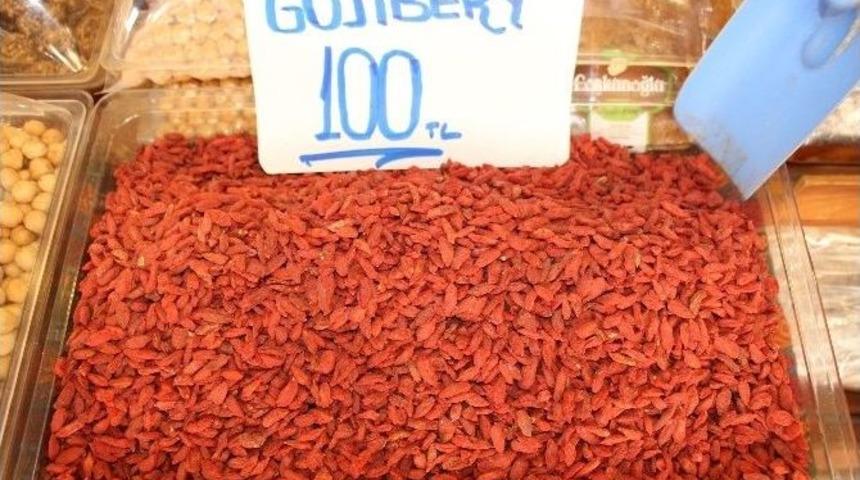 Kurt &Uuml;z&uuml;m&uuml;ne Yoğun İlgi