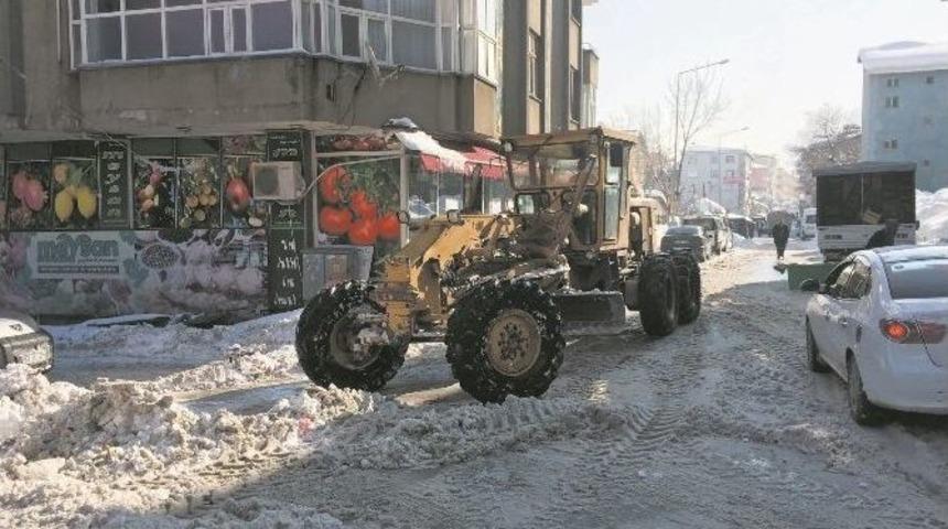 Muş&rsquo;ta Karla M&uuml;cadele &Ccedil;alışması