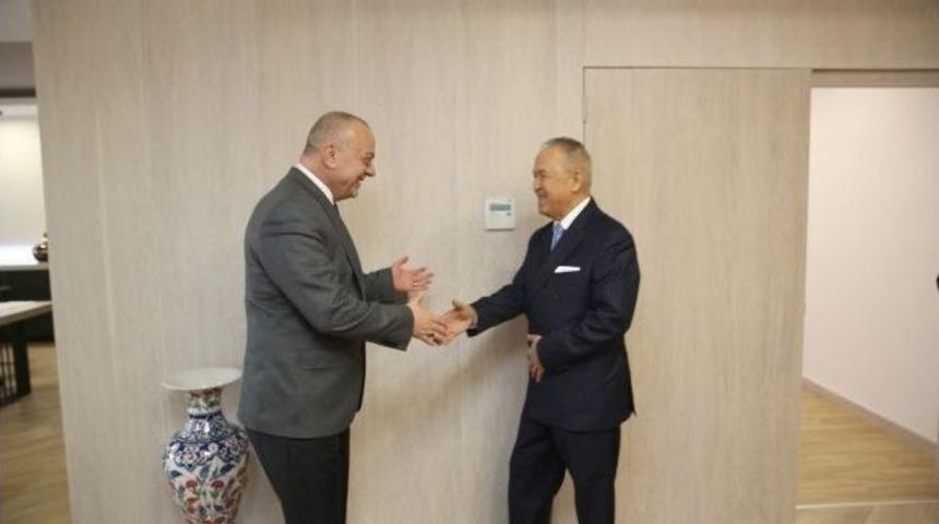 Ak&ccedil;ura&rsquo;dan Başkan Erg&uuml;n&rsquo;e Hayırlı Olsun Ziyareti