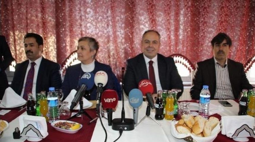 Ak Parti Milletvekillerinin Hakkari Ziyareti