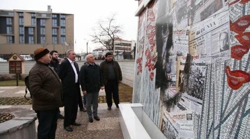 &Ccedil;akır&ouml;zer, Uğur Mumcu Anıtını Ziyaret Etti