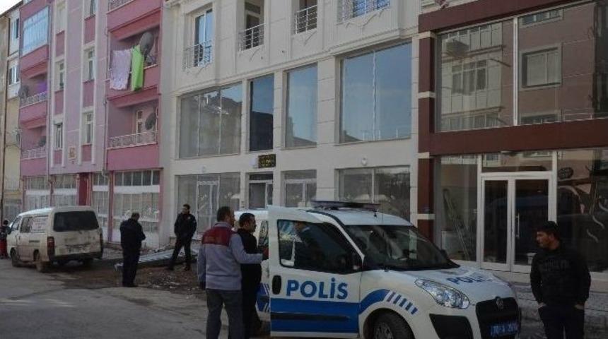 &Uuml;zerine Asans&ouml;r Kabini D&uuml;şen İş&ccedil;i &Ouml;ld&uuml;