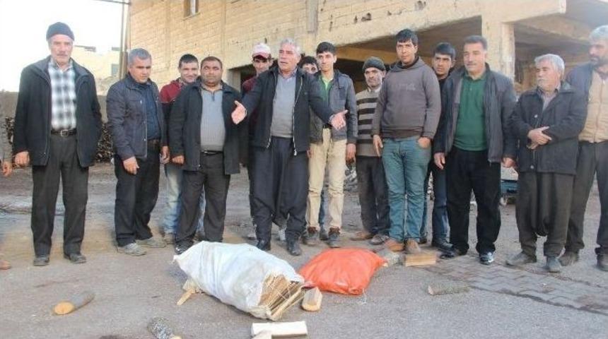 Oduncular, Ka&ccedil;ak Odun Ve K&ouml;m&uuml;r Satıcılarına Odunlarını Tekmeleyerek Tepki G&ouml;sterdi