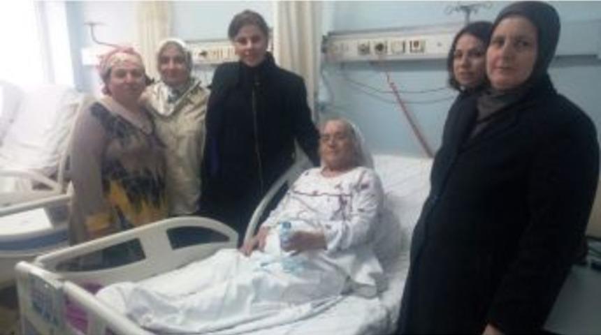 Kadın Kollarından Hastaneye Ziyaret