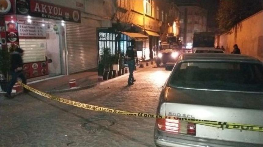 Beyoğlu&rsquo;nda Derneğe Ses Bombalı Saldırı: 1 Yaralı