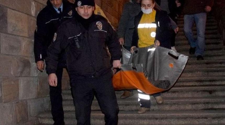 Bonzai İçen Genç Hastanelik Oldu