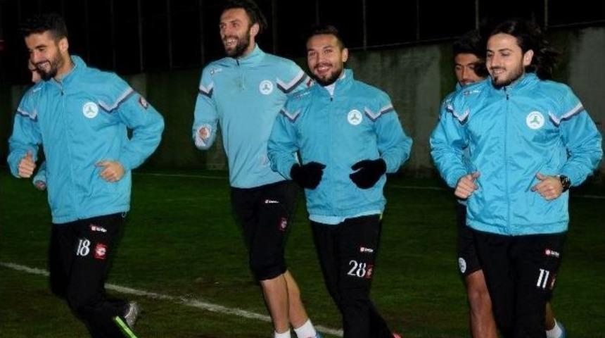 Giresunspor&rsquo;da &Uuml;&ccedil; Puan &Ouml;zlemi S&uuml;r&uuml;yor