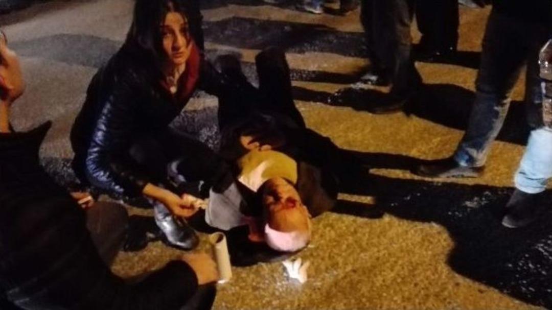 Yaşlı Adam İle O&rsquo;nu Yoldan Karşıya Ge&ccedil;irmek İsteyen Şahıs Yaralandı