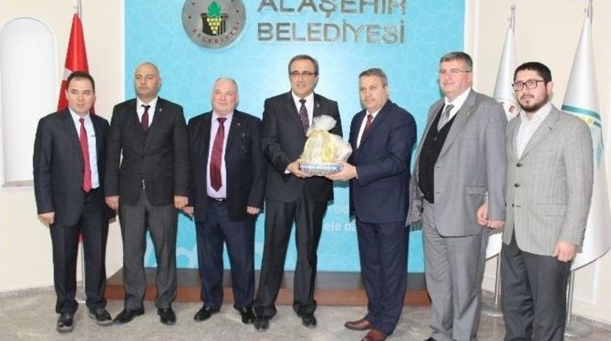 &Ccedil;er&ccedil;i&rsquo;den Mhp&rsquo;li Alaşehir Belediye&rsquo;sine Ziyaret