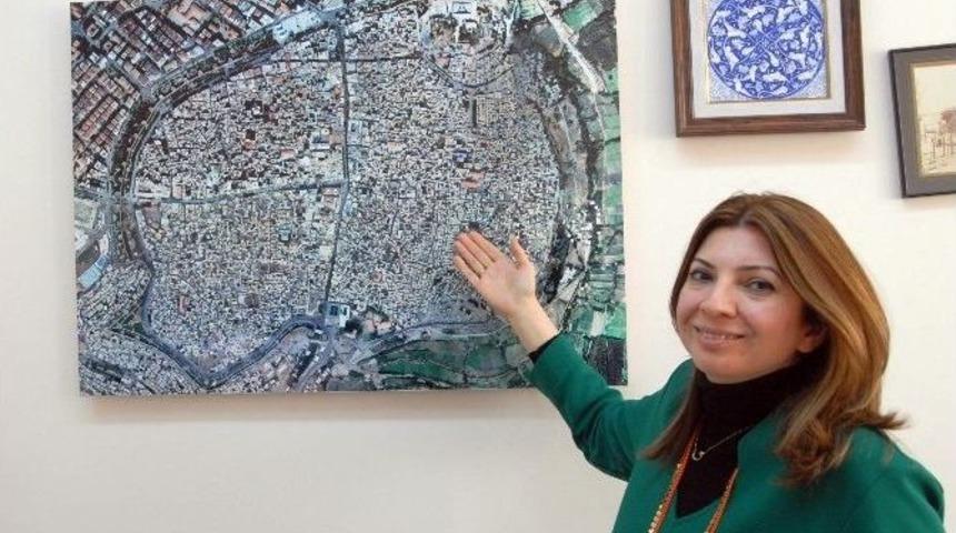 D&uuml;, Sur&rsquo;da &Ccedil;alışmalarda Bulunacak