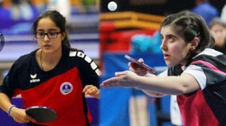 Kavas İtalya&rsquo;ya, T&ouml;z İse &Ccedil;ek&rsquo;e Gidiyor