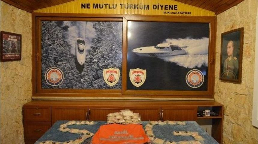 Sahil G&uuml;venlik&rsquo;ten Uyuşturucu Ka&ccedil;ak&ccedil;ılarına Darbe