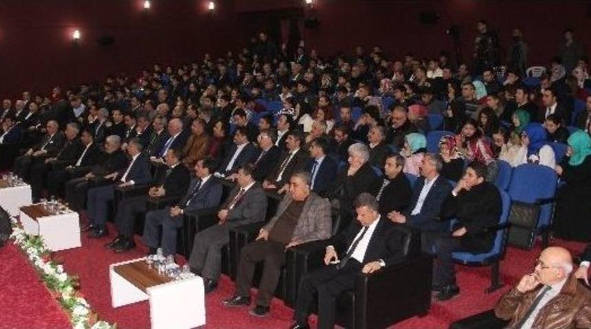 Elazığ&rsquo;da Ahmet Kabaklı Anıldı