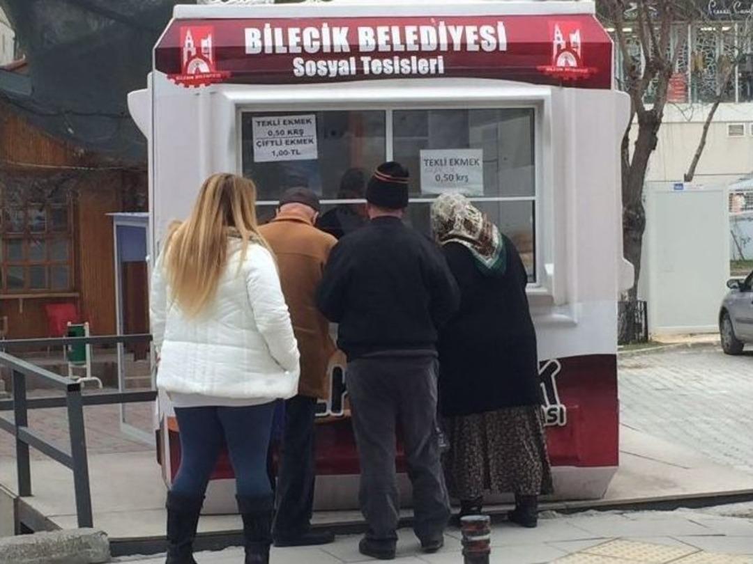 50 Kuruşa Satılan Ekmeğe H&uuml;cum