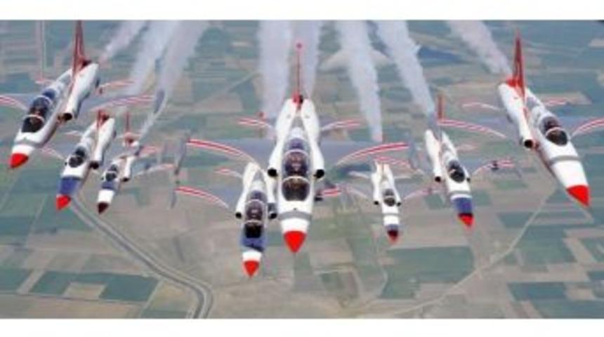 Türk Yıldızları Yayınladıkları Klip İle Öğrencilere Başarılar Diledi