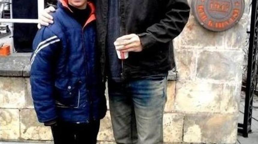 &Uuml;nl&uuml; Oyuncudan &Ouml;rnek Davranış