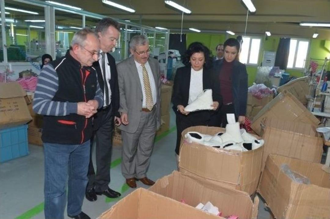 Vali Civelek Osb&rsquo;de &Uuml;retim Tesislerini Ziyaret Etti