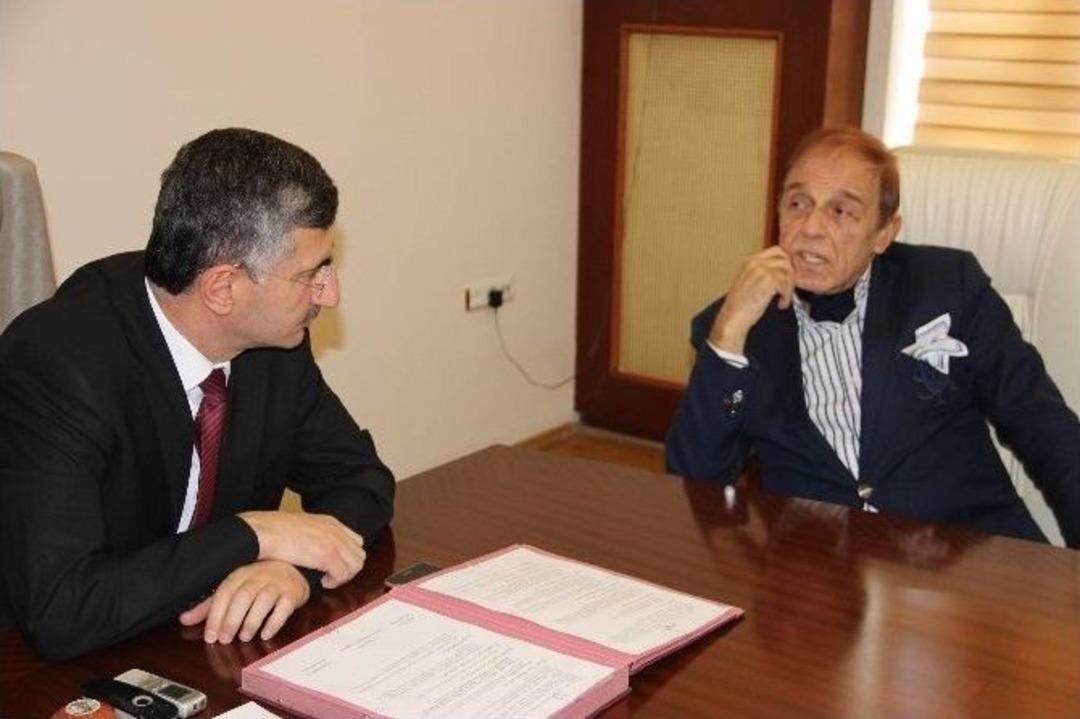 Hayırsever İşadamı&rsquo;ndan Turgutlu&rsquo;ya Sağlık Merkezi