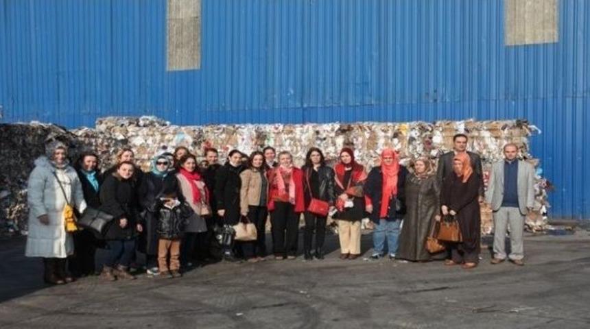 &Ccedil;evreci Kadınlara Sertifikaları Verildi