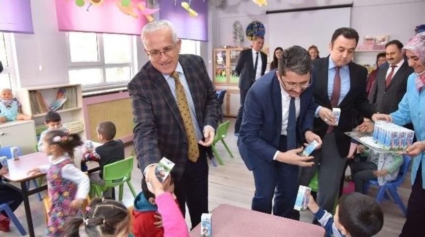 Okullarda Okul S&uuml;t&uuml; Dağıtımı Başladı