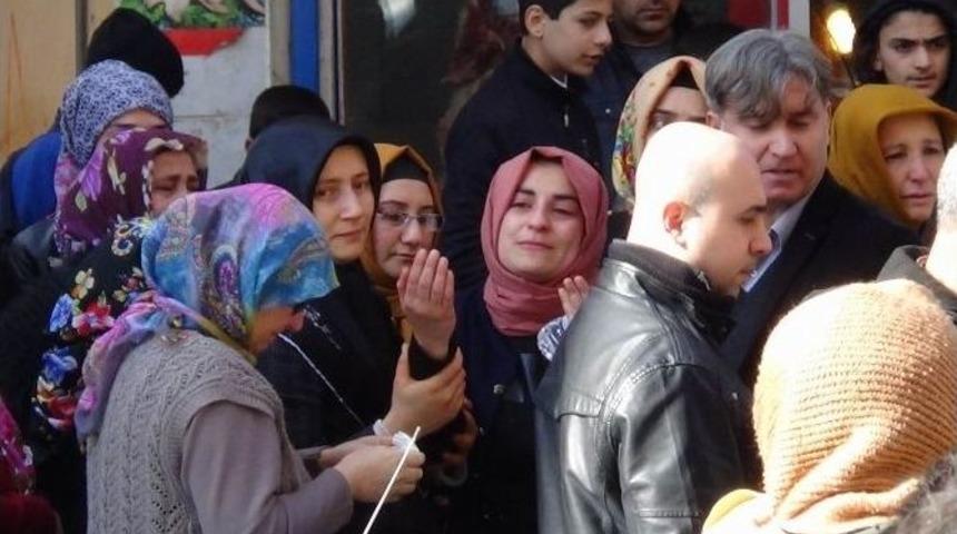 (&ouml;zel Haber) Şehit Ablası &ldquo;rabbim &Ccedil;ok Ş&uuml;k&uuml;r Kardeşim Şehit Oldu&rdquo; Diyerek G&ouml;zyaşı D&ouml;kt&uuml;