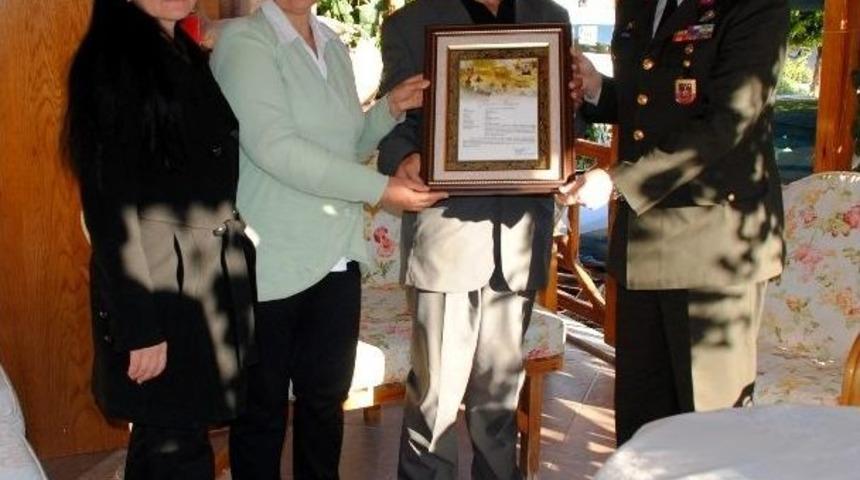 Şehit Ailesine Şehadet Belgesi