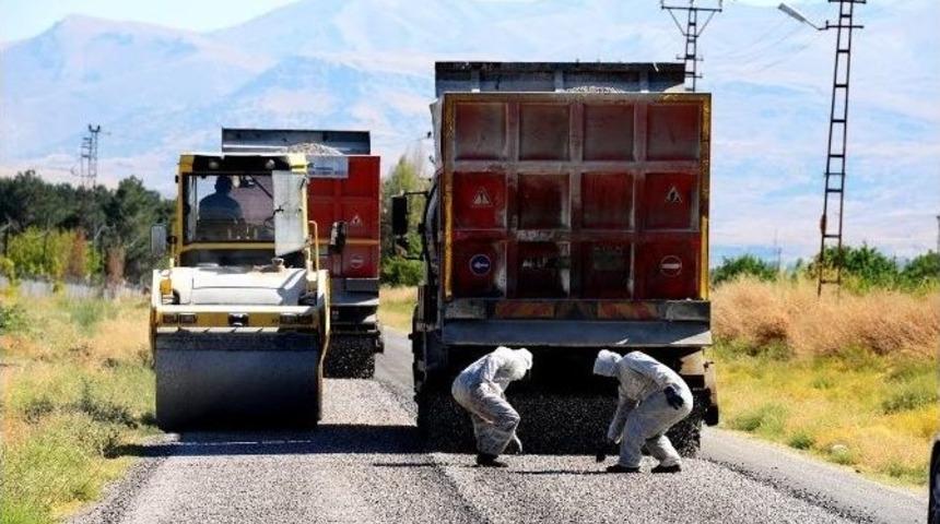 Malatya B&uuml;y&uuml;kşehir Belediyesi, 2015&rsquo;te Bin 200 Km Asfalt &Ccedil;alışması Yaptı