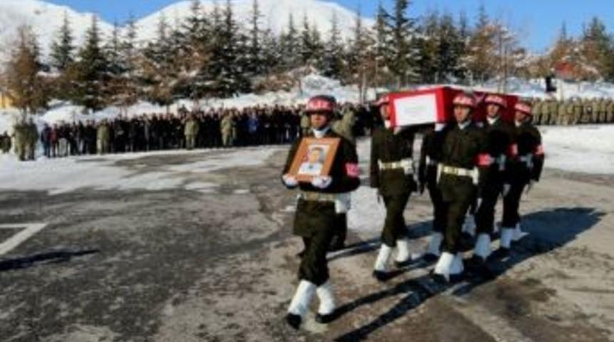 Şehit Polise H&uuml;z&uuml;nl&uuml; T&ouml;ren