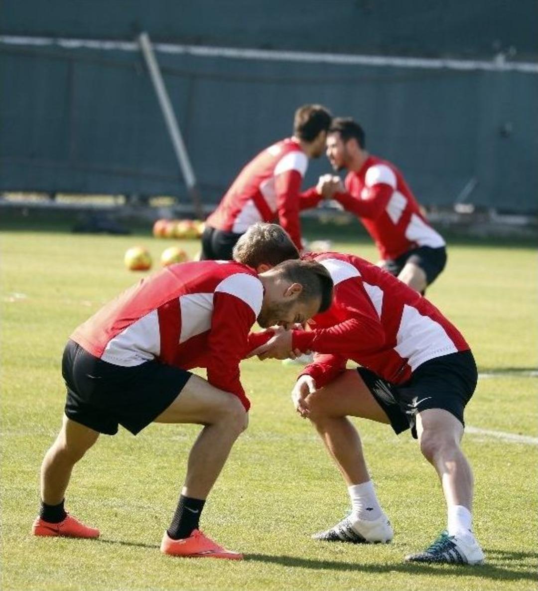 G&uuml;ntekin Gencer: "moraıs Haftaya Sahada Olacak"