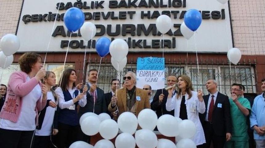 Eşref Kol&ccedil;ak, Sigarayı Bırakışının 30. Yılını G&ouml;ky&uuml;z&uuml;ne Balon Salarak Kutladı