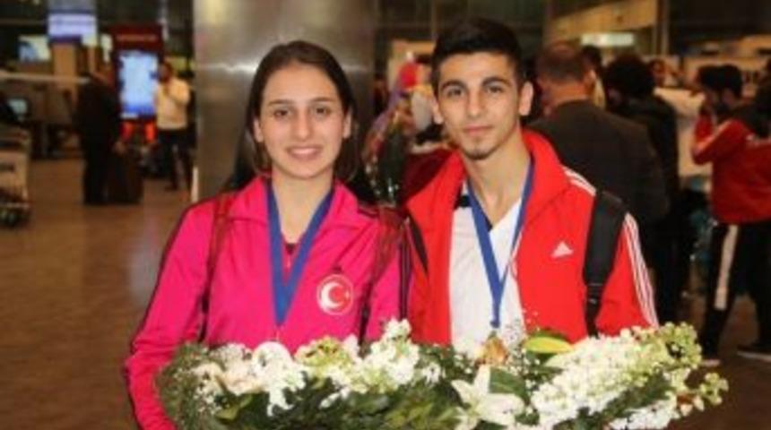 Avrupa Fatihlerine Sevgi Seli