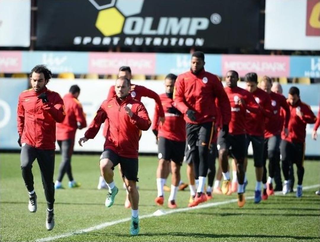 Podolskı Akhisar Belediyespor Karşısında Yok