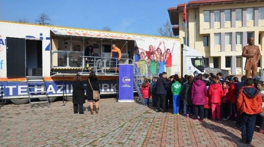 Sapancalı &Ouml;ğrencilere Deprem Tır&rsquo;ında Eğitim Verildi