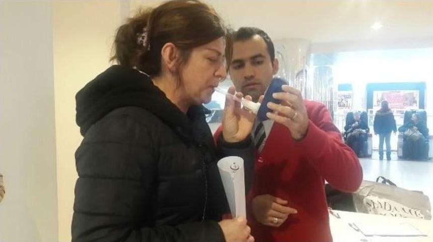 &Uuml;fleyen Ondan Vaz Ge&ccedil;iyor