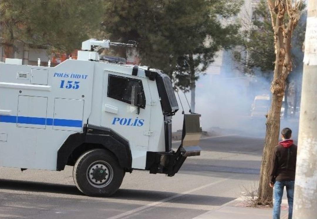 Diyarbakır Karıştı: 1 Yaralı