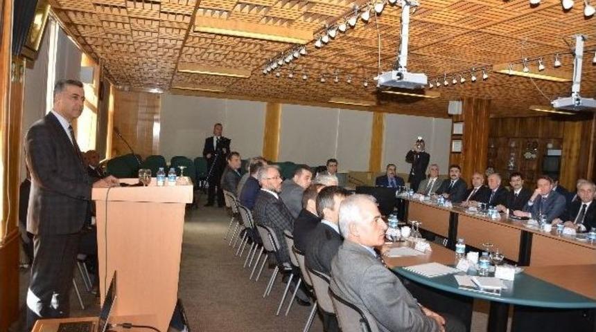 Vali D&uuml;zg&uuml;n İl Ve B&ouml;lge M&uuml;d&uuml;rleri İle Bir Araya Geldi