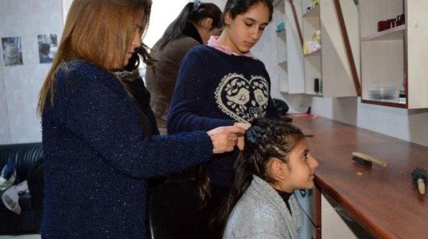 Akdeniz Belediyesi&rsquo;nin Mahalle Evlerine Yoğun İlgi