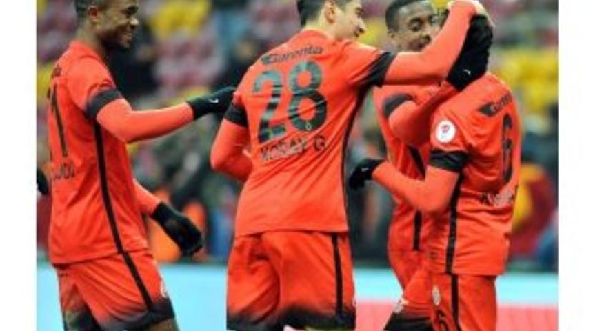 Galatasaray, Kupada Moral Arıyor