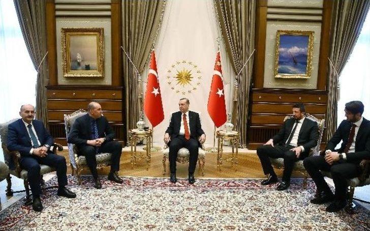 Cumhurbaşkanı Erdoğan 12 Dev Adam’ı Kabul Etti