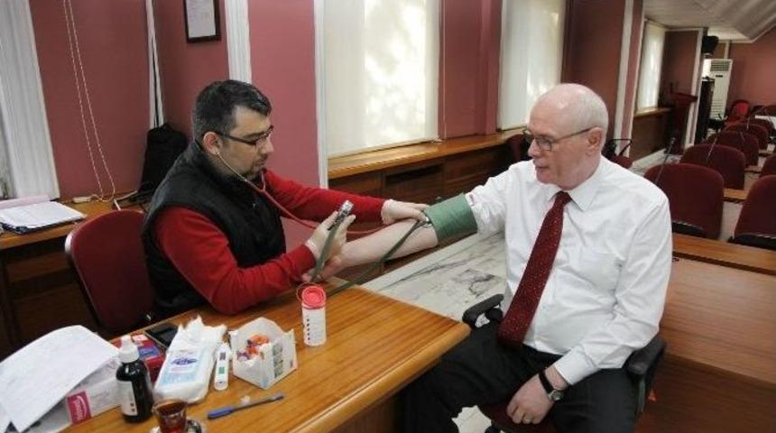 Başkan Kurt, Kızılay’a Kan Bağışladı