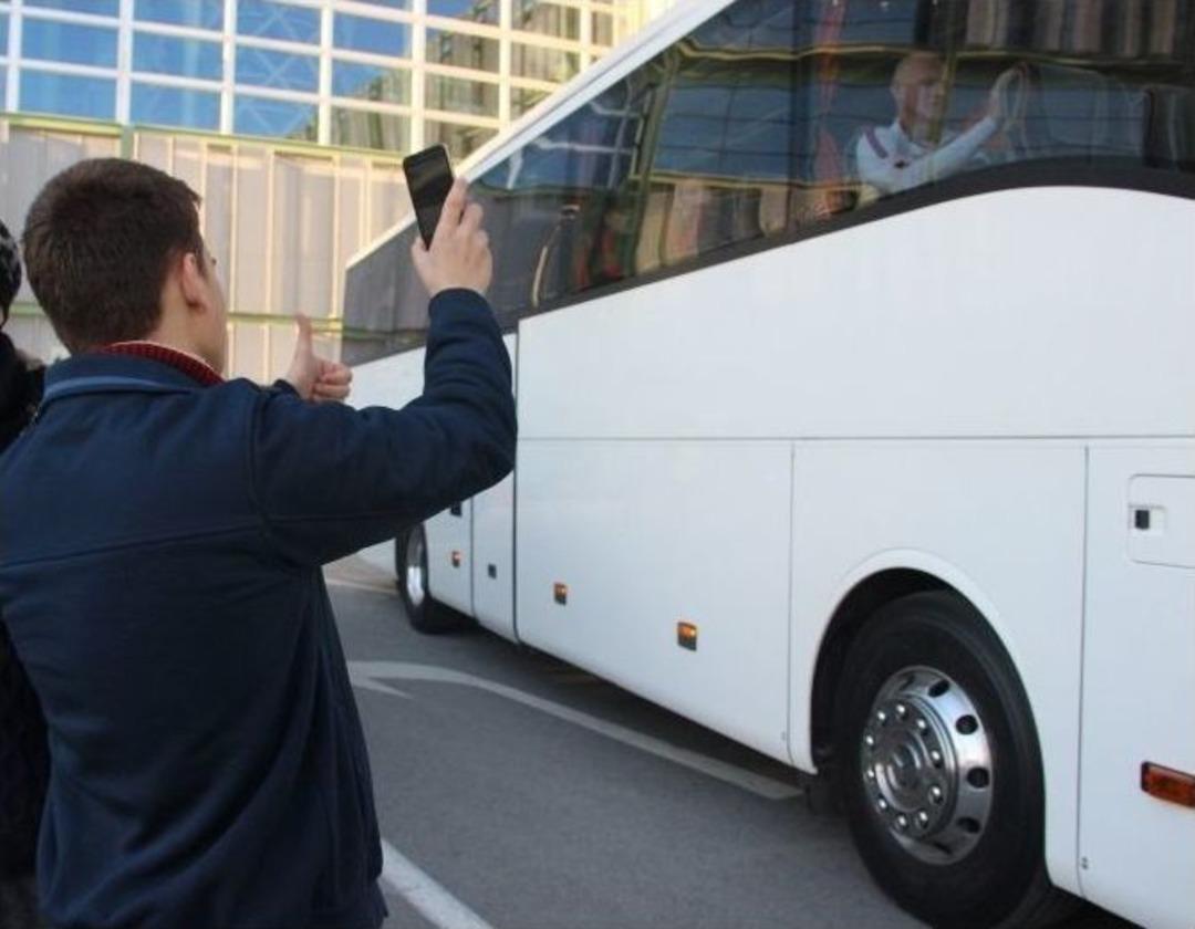 Galatasaray&rsquo;a İzmir&rsquo;de Taraftar Şoku