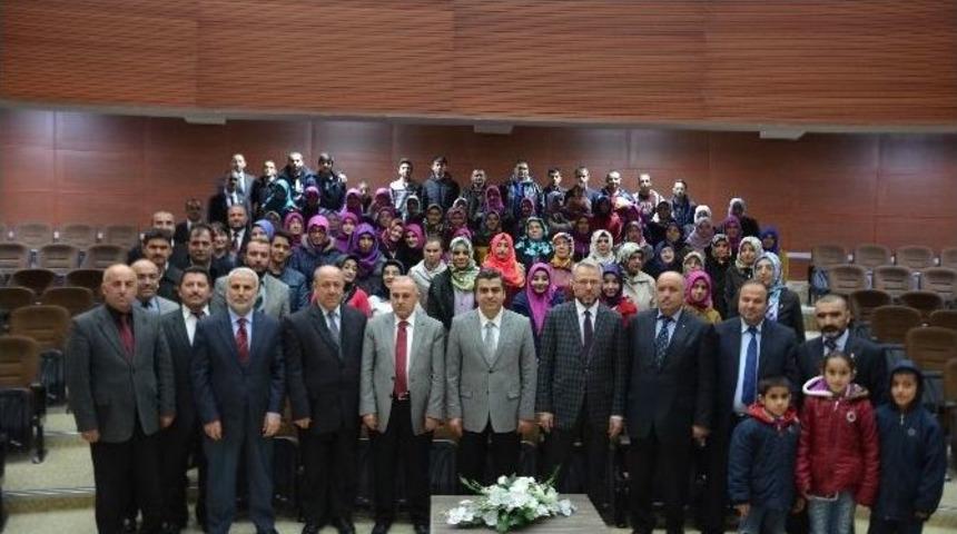 Umre&rsquo;den D&ouml;nen İşitme Engelli &Ouml;ğrenciler Vali D&uuml;zg&uuml;n&rsquo;&uuml; Ziyaret Etti