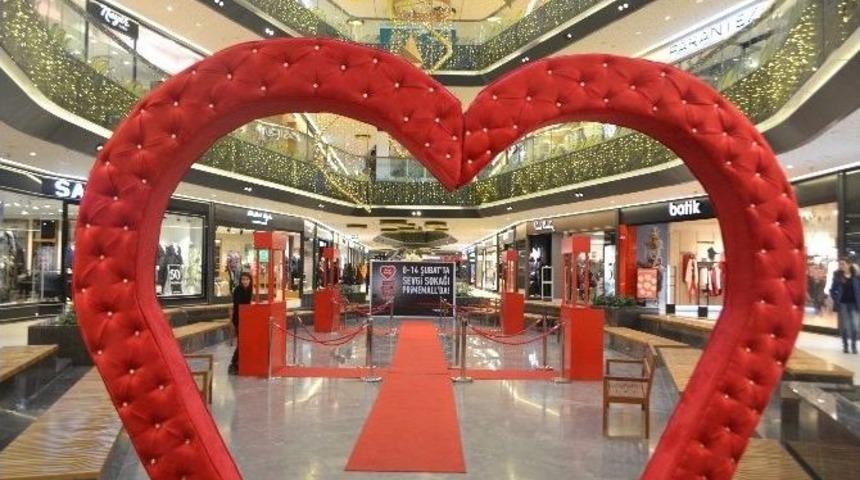 Sevgililer G&uuml;n&uuml;nde Prımemall Gaziantep Sevgi Sokağında Buluşuyoruz