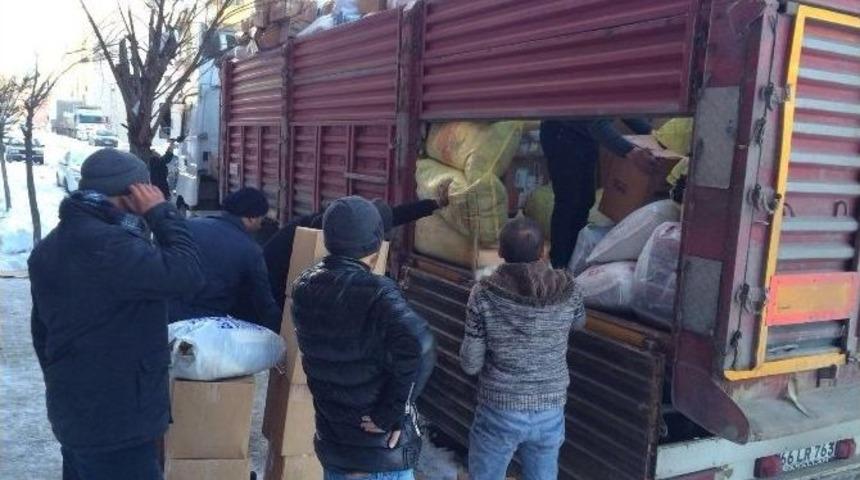 Ak Parti Akdağmadeni İl&ccedil;e Başkanlığından Bayırbucak T&uuml;rkmenlerine Yardım