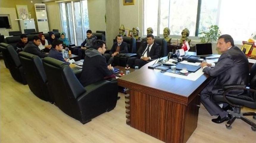 Eğitimcilerden &Ouml;zyavuz&rsquo;a Teşekk&uuml;r Ziyareti