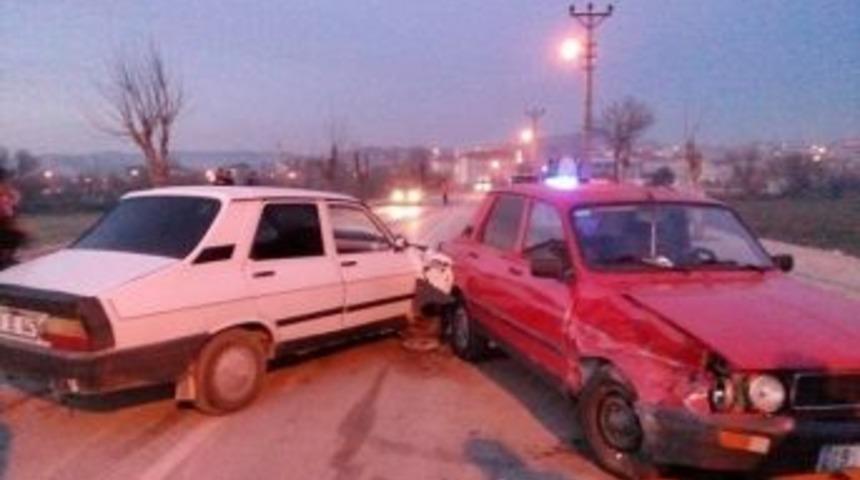 Kaza Yapan S&uuml;r&uuml;c&uuml; Hem Ehliyetsiz Hem Alkoll&uuml; &Ccedil;ıktı